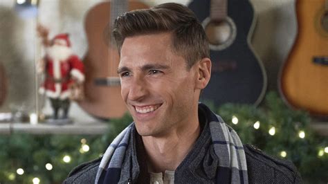 Andrew Walker Wraps Filming New Hallmark Christmas Movie for 2021 ...