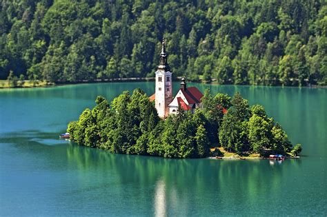 15 Beautiful Photos To Inspire You To Visit The Bled Island Church