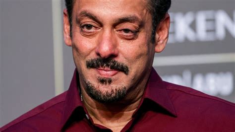 Salman Khan completes Tiger 3 shoot, promises Diwali release ...