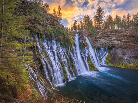 Burney Falls Autumn Leaves Sunset Fall Colors California Fuji GFX100s ...