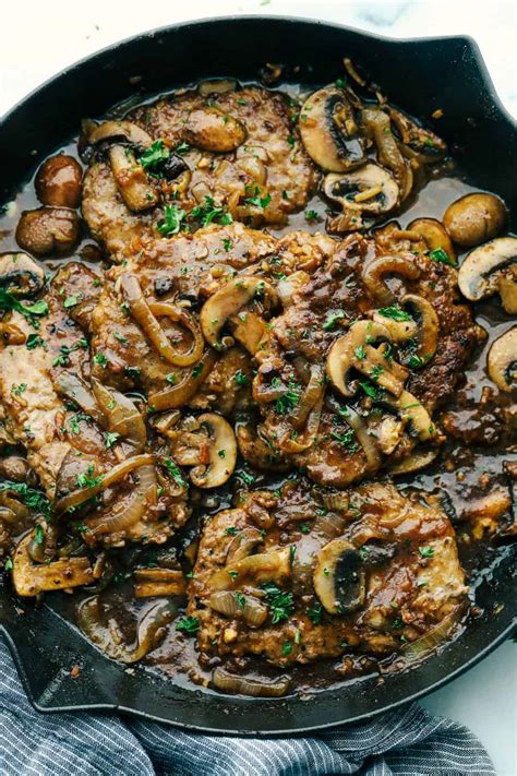 Cube Steaks with Mushroom Gravy