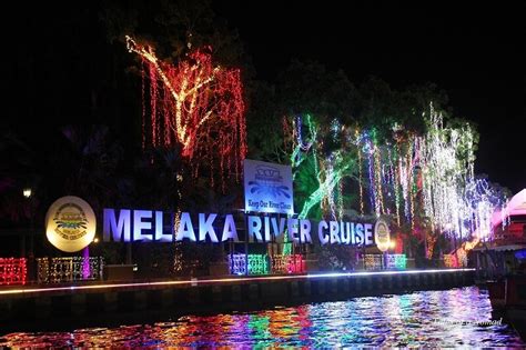 Melaka River Cruise: Menjelajah Melaka dari Tengah Sungai | MediSata