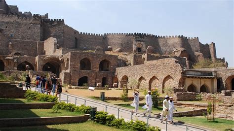 Amazing Golconda Fort Images - Famous Tourist Place of Hyderabad - Live ...