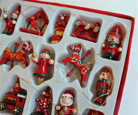 10+ Vintage Mini Christmas Ornaments – HomeDecorish