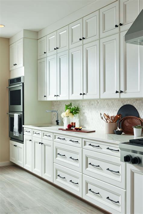 White Kitchen Cabinets Hardware Ideas for Large Space | Lifestyle and ...