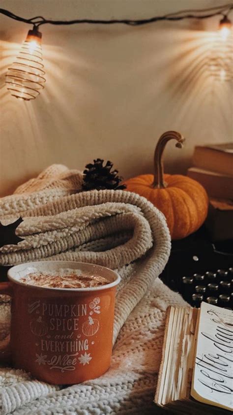 35+ Aesthetic Vintage Cozy Fall Wallpaper - ArunaSukhveer