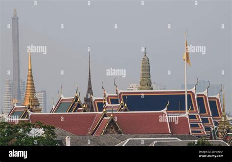 Chao Phraya River & Temples, Bangkok 220120 Stock Photo - Alamy