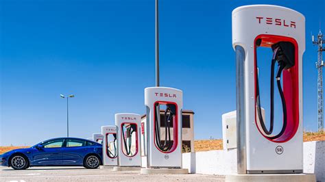 In the clash of the EV chargers, it’s Tesla vs. everyone else | MIT ...