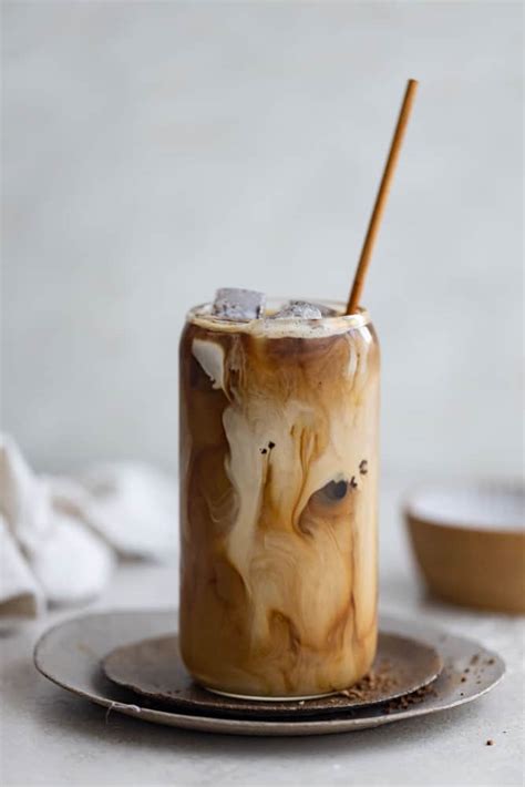 Easy 1 Minute Instant Iced Coffee - Frosting and Fettuccine