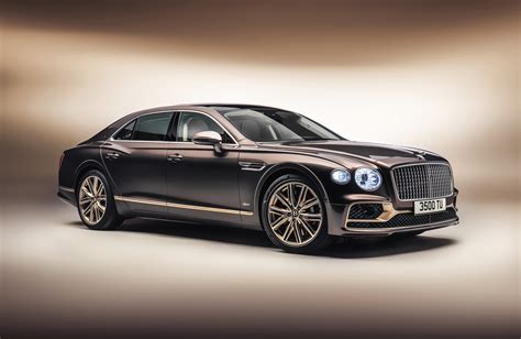 Drive The 2022 Bentley New Flying Spur Hybrid - Miller Motorcars