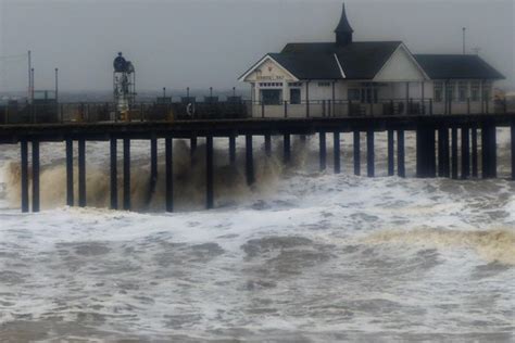 Southwold Winter | Snow and high winds The Beast from the Ea… | Flickr