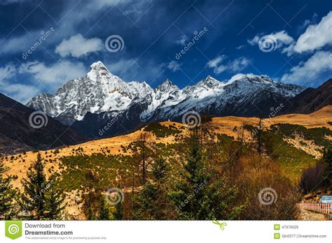 The Tibetan landscape stock image. Image of nyingchi - 47976529