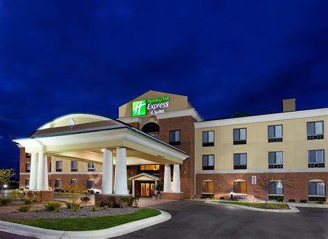 HOLIDAY INN EXPRESS & SUITES BAY CITY, AN IHG HOTEL - Updated 2022 ...