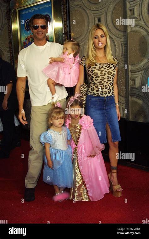 Feb. 23, 2002 - Hollywood, CALIFORNIA, USA - LORENZO LAMAS, WIFE SHAUNA ...