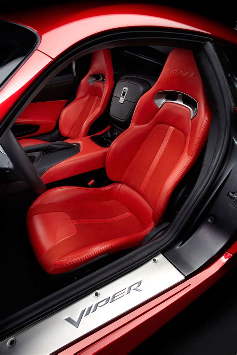 SRT Viper Interior - Car Body Design