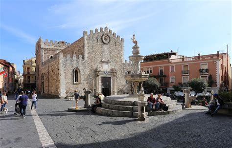 Taormina. Fountain on the Duomo square (Four springs)