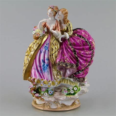 Antique Dresden Porcelain Figurine of Two 18th Century Ladies | EBTH