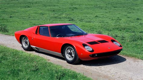 Lamborghini Miura the world's first supercar | GQ India