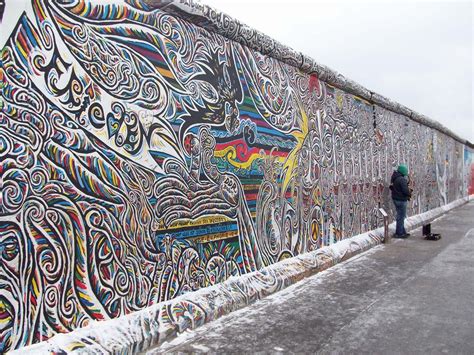 Berlin Wall Graffiti | Beautiful graffiti, Graffiti, Berlin wall