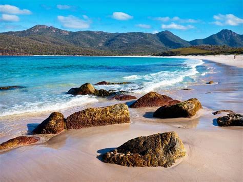 🇦🇺 Wineglass Bay in Freycinet National Park | Tasmania, Australia ...