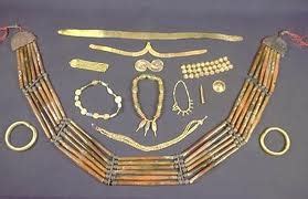 Early forms of jewelery, hand-crafted and found in Mohenjo Daro ...