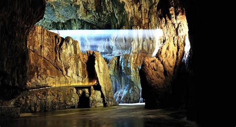 Caves | I feel Slovenia