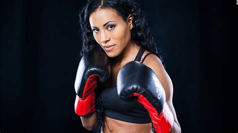 Top 10 Best Female Boxers of All Time