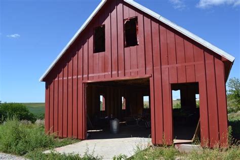 Barn Red Paint Exterior - DeweyLanctot