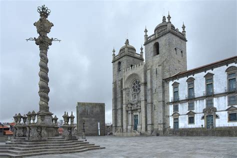 Porto Cathedral and Pillary | Porto | Pictures | Portugal in Global ...