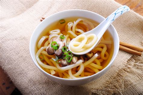 Vegetarian Japanese Udon Noodle Soup Recipe