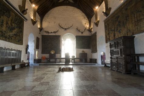 02-Bunratty Castle Interior - Experience Ireland like a Local