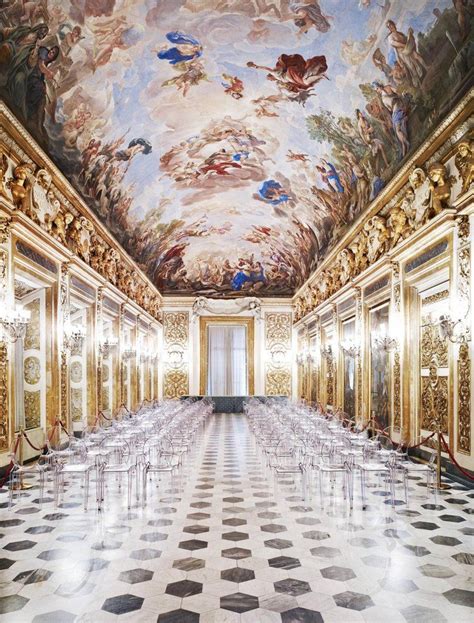 Palazzo Medici Riccardi [1323Ã—1742] Â© photographer: Candida Hofer ...