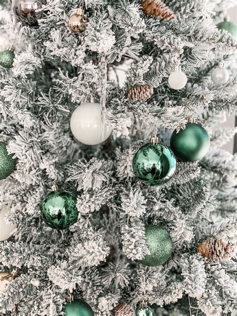 The Prettiest Emerald Green and White Christmas Tree Decor