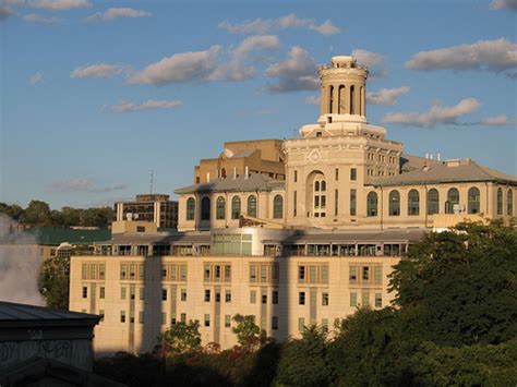 The College Tour Guide: Carnegie Mellon University