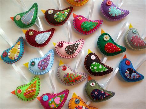 Pin by Kimberly Raines on Christmas | Felt birds ornaments, Felt crafts ...