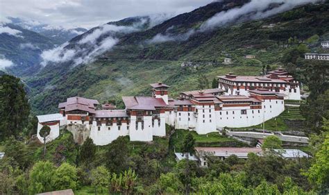 Trongsa Dzong - Bhutan Peaceful Tours & Treks