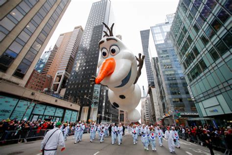 PHOTOS: Balloons fly at Macy’s Thanksgiving Day Parade despite winds ...