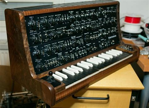 This is what a steampunk synth with 25 tubes sounds like - cdm ...