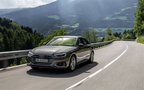 Audi A4 Progressiv 45 TFSI quattro 2023 : Prix, Specs & Fiche Technique ...