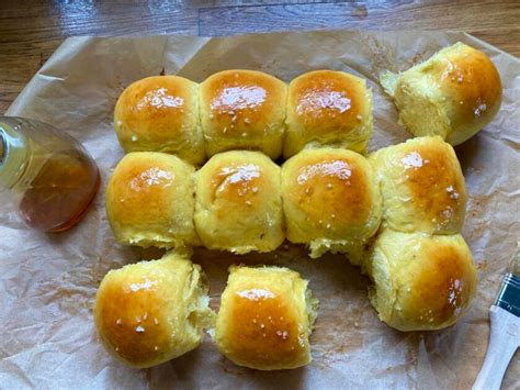 Pull-Apart Pumpkin Challah Rolls With Honey Butter Recipe | The Nosher