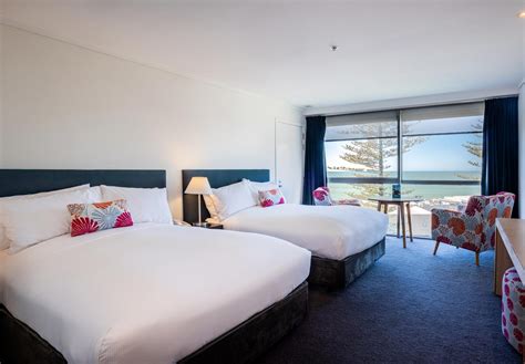 Pacific View King & Twin Double Rooms | Napier Hotel | New Zealand