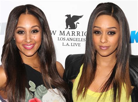 How the Mowry Twins Maintained Their Bond After Sister, Sister | E ...