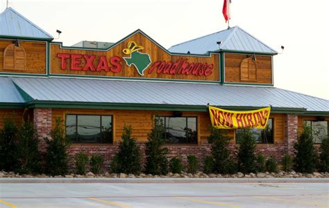 Does Texas Roadhouse Take Reservations? (2022 Updated) (2023)