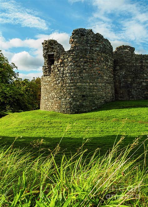 Old Inverlochy Castle, Scotland Photograph by Karol Kozlowski - Pixels