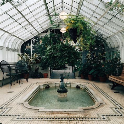 Exploring Montreal: Westmount Greenhouse - Montreall.comMontreall.com