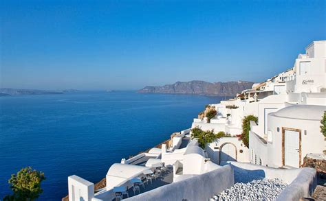 THE VILLAGE OF OIA – Canaves Oia | Magazine