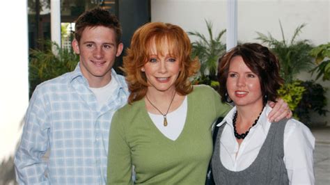 Reba McEntire’s Kids: Find Out About Her Six Children Here – Hollywood Life