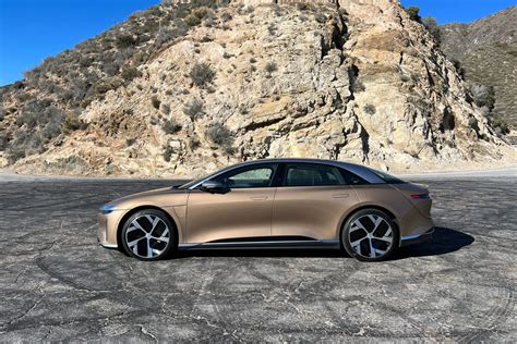 The 2022 Lucid Air Dream Edition Performance Is a 1,111-HP EV With ...