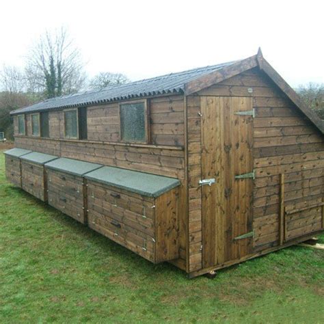 Chicken Coops, Houses, Huts and Sheds for 50-500 Chickens UK - Smiths ...