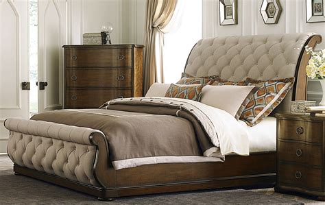 Cotswold Upholstered Sleigh Bedroom Set from Liberty (545-BR-QSL ...